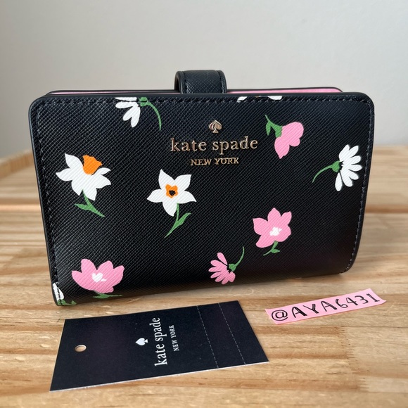 Kate Spade Wallet🎈🎈